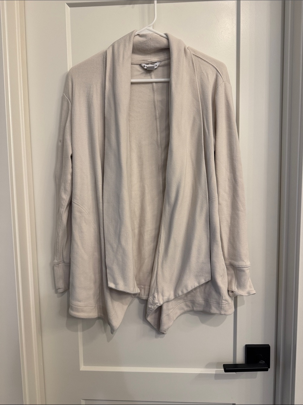 Athleta Light Cream Pranayama Restore Rib Wrap